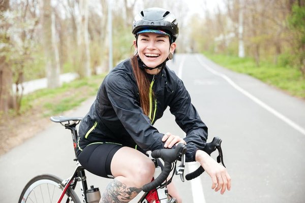 Guide d’achat d’un casque VTT pour femme : Conseils pour faire le choix !