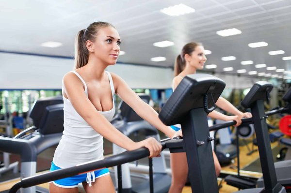 Comment le fitness peut-il améliorer la performance dans les sports spécifiques ?
